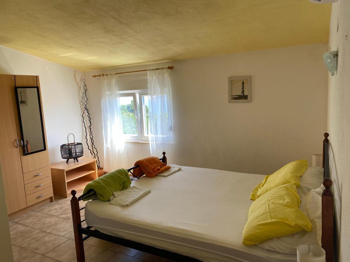 Apartmani Fijan Pag Town Exteriör bild