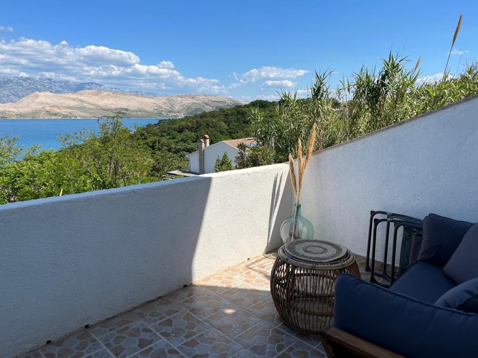 Apartmani Fijan Pag Town Exteriör bild
