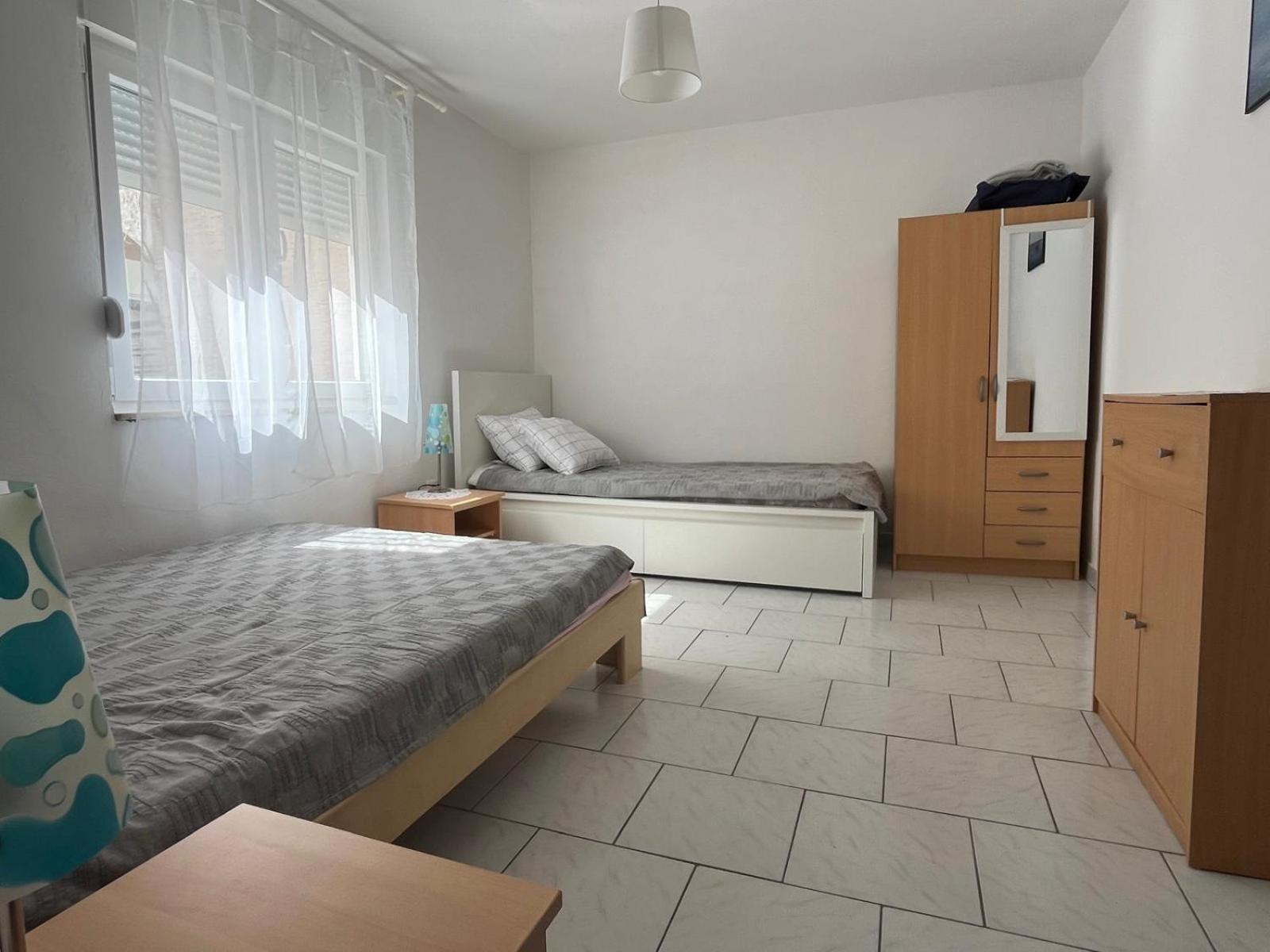 Apartmani Fijan Pag Town Exteriör bild